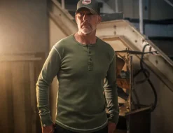 The New Elder Henley Shirt Army Green