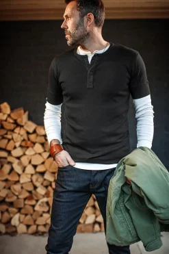 The New Elder Henley Short Sleeve Shirt Black